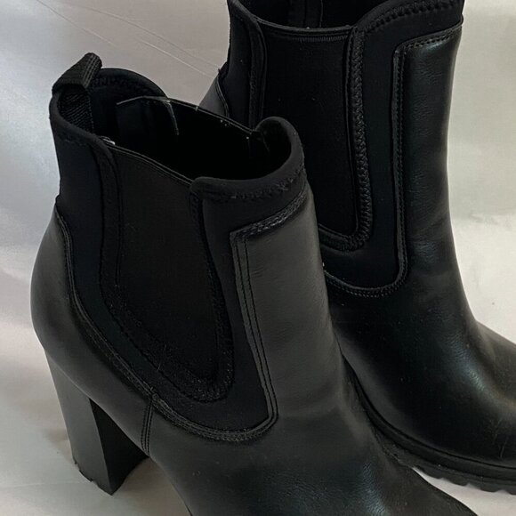 Women's Aldo BOLD Black Ankle Boots with Padded Insoles - Picture 5 of 10